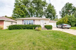 1106 St Agnes Dr, Green Bay, WI 54304 - Photo 1