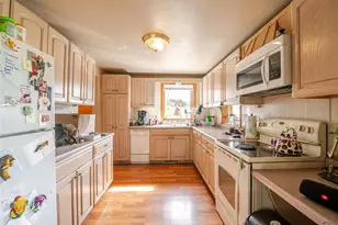 1106 St Agnes Dr, Green Bay, WI 54304 - Photo 9