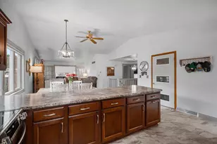 1992 True Ln, Green Bay, WI 54304 - Photo 17