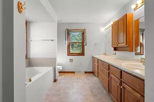 N2346 Rolling Ridge Ct, Waupaca, WI 54981 - Photo 27
