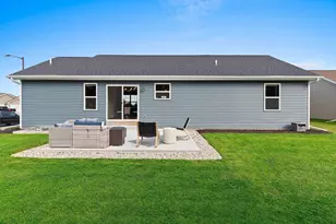 1290 Brenda Ln, Neenah, WI 54956 - Photo 7