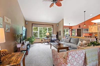 1048 Faversham Way, Green Bay, WI 54313 - Photo 7