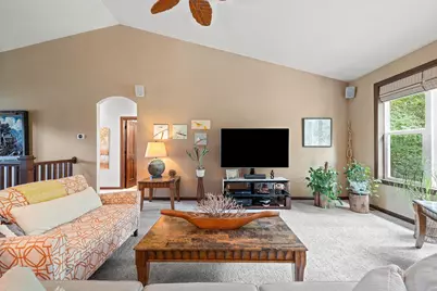1048 Faversham Way, Green Bay, WI 54313 - Photo 3