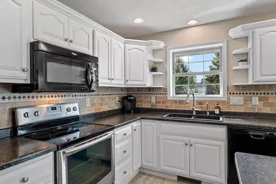 W5985 Sweet William Drive, Appleton, WI 54915 - Photo 19