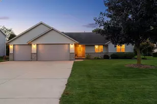 W5985 Sweet William Dr, Appleton, WI 54915 - Photo 75
