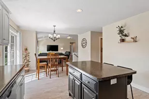 W5985 Sweet William Dr, Appleton, WI 54915 - Photo 17