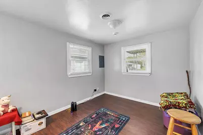 1960 Oakdale Avenue, Green Bay, WI 54302 - Photo 11