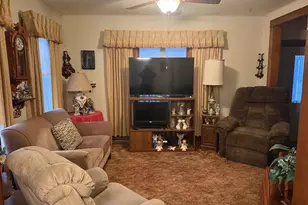 19 W 14th St, Clintonville, WI 54929 - Photo 3