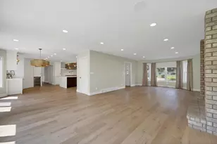 2485 Van View Ct, Green Bay, WI 54311 - Photo 25