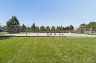 2553 Village Ln, Oshkosh, WI 54904 - Photo 23
