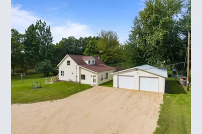 229 W Berlin Street, Neshkoro, WI 54960 - Photo 3