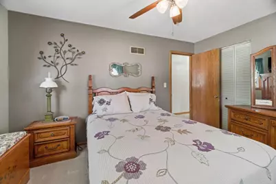 1135 Heritage Trail, Oshkosh, WI 54904 - Photo 11