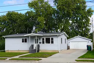 81 N Hickory St, Fond du Lac, WI 54935 - Photo 1