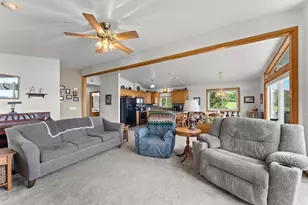 5275 Rushford Ave, Omro, WI 54963 - Photo 9