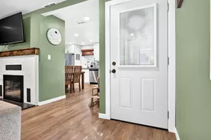 1730 W Edgewood Dr, Appleton, WI 54913 - Photo 3