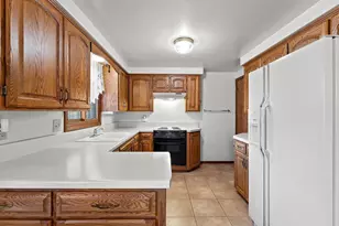 1030 Downer St, Green Bay, WI 54304 - Photo 13