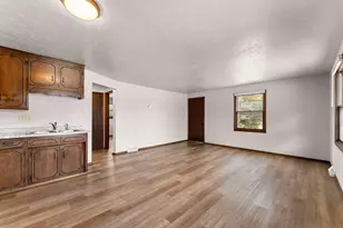 1635 Deckner Ave, Green Bay, WI 54313 - Photo 3