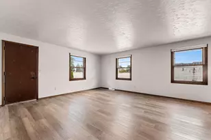 1635 Deckner Ave, Green Bay, WI 54313 - Photo 7