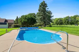 2924 Ridgeway Dr, Neenah, WI 54956 - Photo 41