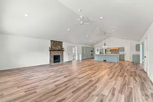 661 E River Dr, Omro, WI 54963 - Photo 29