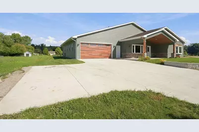 661 E River Drive, Omro, WI 54963 - Photo 7