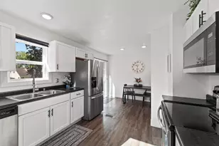 1391 9th St, Green Bay, WI 54304 - Photo 17