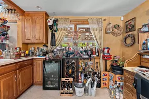 1938 Strawberry Ln, Green Bay, WI 54304 - Photo 13