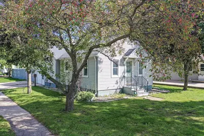 1722 W Murdock Avenue, Oshkosh, WI 54901 - Photo 19