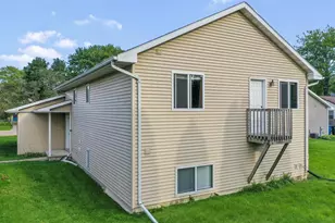 1737 Evans St, Oshkosh, WI 54901 - Photo 29