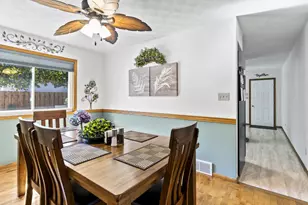 1901 E Bluebird Ln, Appleton, WI 54915 - Photo 7