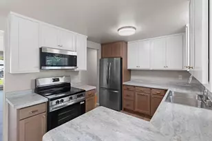 925 La Croix Ave, Green Bay, WI 54304 - Photo 13