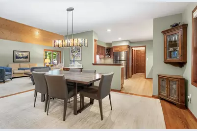 2085 Crestwood Springs Drive, Green Bay, WI 54304 - Photo 9
