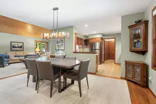 2085 Crestwood Springs Dr, Green Bay, WI 54304 - Photo 9