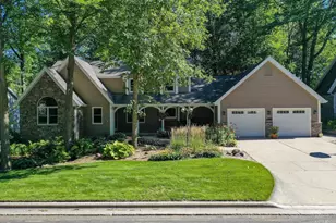 2085 Crestwood Springs Dr, Green Bay, WI 54304 - Photo 41