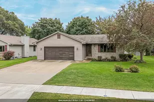 3115 W 9th Ave, Oshkosh, WI 54904 - Photo 1