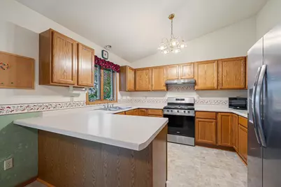 3115 W 9th Avenue, Oshkosh, WI 54904 - Photo 13