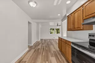 272 17th St, Fond du Lac, WI 54935 - Photo 9