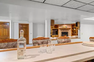 425 E Fox Run Cir, Green Bay, WI 54311 - Photo 43