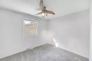 863 Venus Dr, Green Bay, WI 54311 - Photo 19