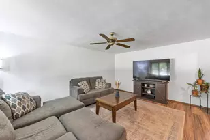 610 S Wild Rose Ln, Appleton, WI 54914 - Photo 5