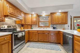 1757 Sunnyside Ln, De Pere, WI 54115 - Photo 5