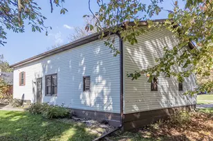 63 W 14th St, Clintonville, WI 54929 - Photo 33