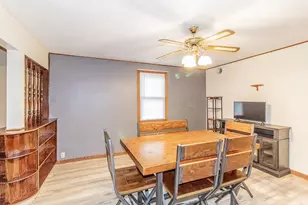 63 W 14th St, Clintonville, WI 54929 - Photo 7