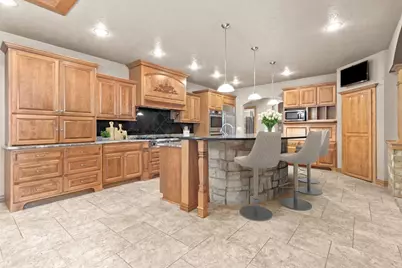 448 Harvest Road, Green Bay, WI 54302 - Photo 7