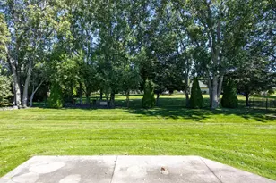 140 Thackery Dr, Oshkosh, WI 54904 - Photo 37