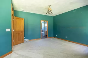 140 Thackery Dr, Oshkosh, WI 54904 - Photo 15