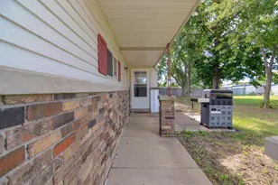 623 Victoria Ct, Green Bay, WI 54311 - Photo 13