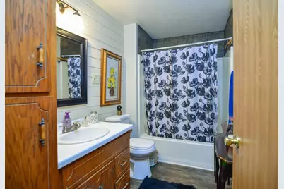 617 Victoria Court, Green Bay, WI 54311 - Photo 9