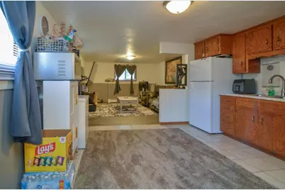 613 Victoria Court, Green Bay, WI 54311 - Photo 5