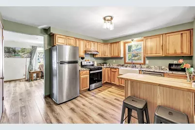 650 Memory Avenue, Green Bay, WI 54301 - Photo 9